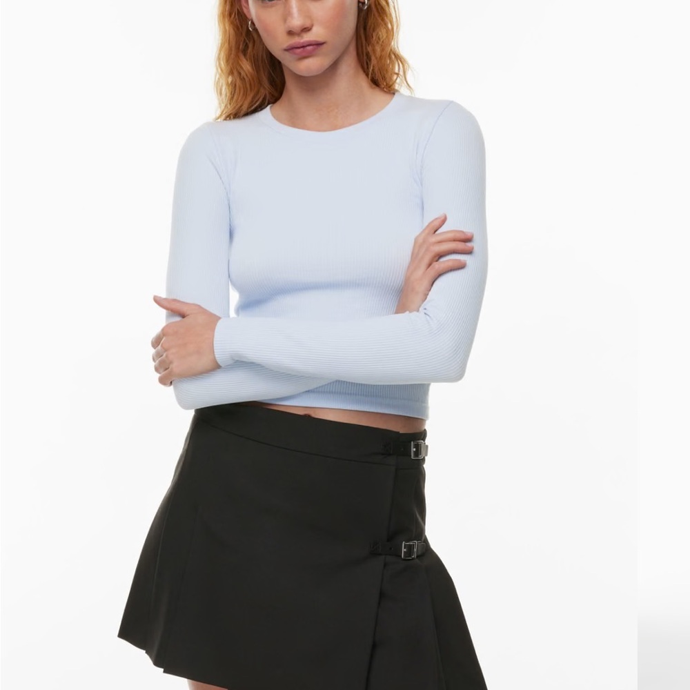 Aritizia Rib Sinch Willow Long sleeve NWT Size Medium